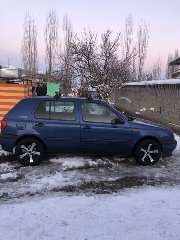 гольф р: Volkswagen Golf: 1995 г., 1.6 л, Механика, Бензин, Седан