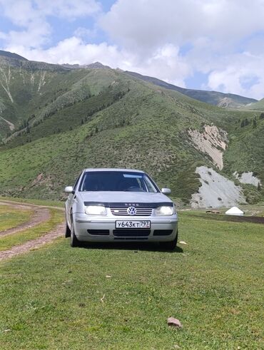 машина за 40000: Volkswagen Bora: 2000 г., 1.6 л, Механика, Бензин, Седан
