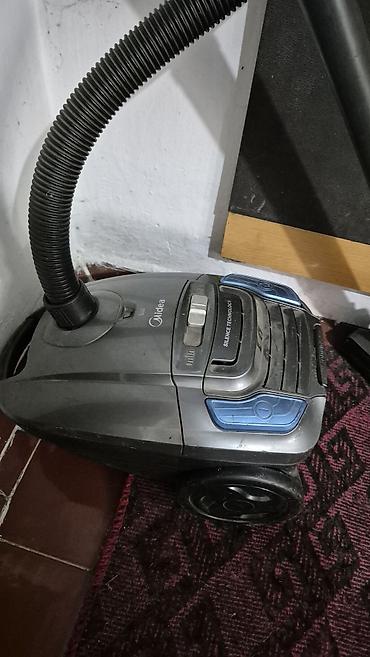 пылесос midea: Пылесос Midea с мешковым сбором пыли - Тип: классический пылесос с — 1