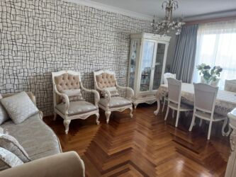 Qonaq otağı dəstləri: İşlənmiş, Komod, Masa və oturacaqlar, Divan, Kredit yoxdur, Türkiyə — 2