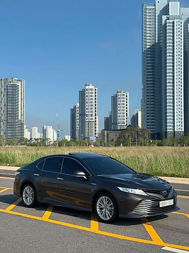 corolla 2016: Toyota Camry: 2019 г., Гибрид, Седан — 2