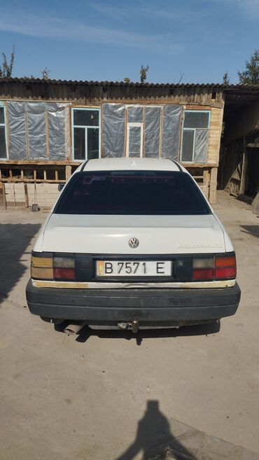 машина k5: Volkswagen Passat: 1990 г., 1.8 л, Седан