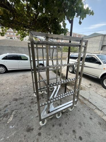 вешалки для одежды напольные оригинальные: Paslanmayan poladdan istehsal olunmuş peşəkar kolbasa ramadi -