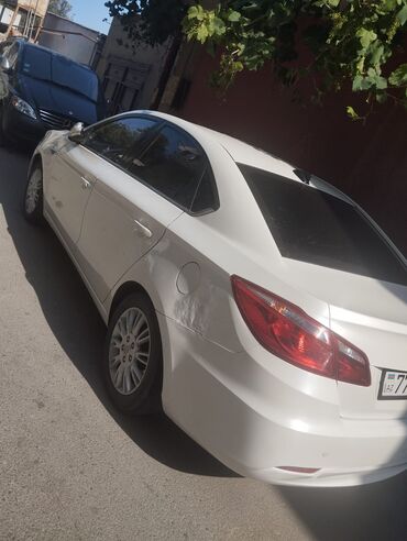 Changan: Changan Eado: 1.6 l | 2014 il 30000 km Sedan — 2