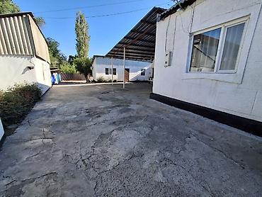 Продажа зданий: 1000 м² — 1