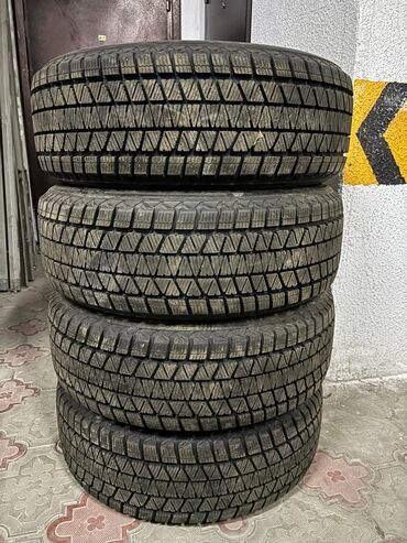 таблетка запас: Шиналар 235 / 60 / R 18, Кыш, Колдонулган, Комплект, Жеңил унаалар, Жапония, Bridgestone
