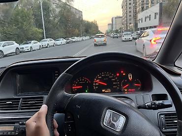 сиденя одисей: Honda Odyssey: 2002 г., 2.3 л, Автомат, Бензин, Минивэн — 6
