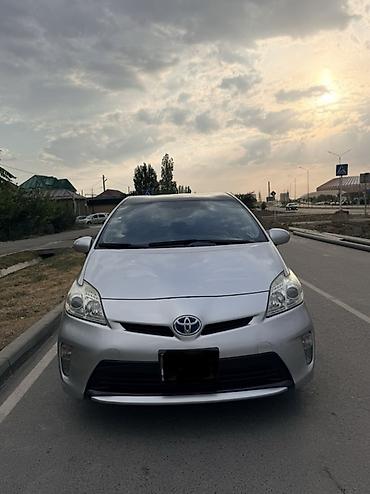 полицейские: Toyota Prius: 2013 г., 1.8 л, Автомат, Гибрид, Хэтчбэк — 5