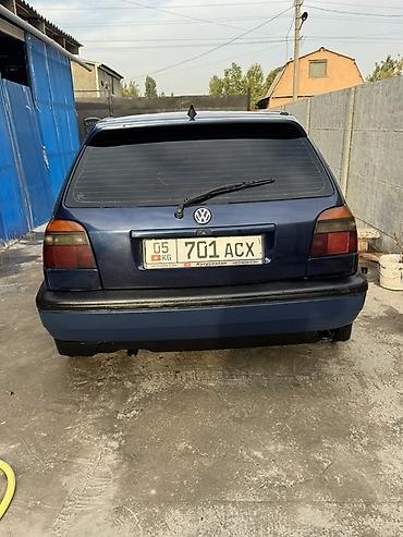 Volkswagen: Volkswagen Golf: 1993 г., 1.8 л, Механика, Бензин, Седан — 2