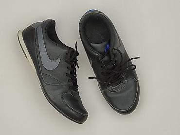 nago dresy: Buty sportowe Nike, 36, Używany — 1