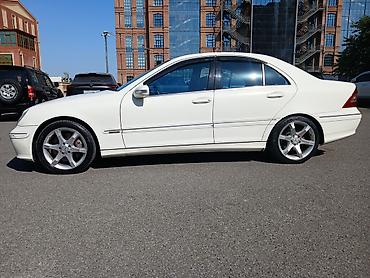 prado satisi: Mercedes-Benz C-Class: 2.3 l | 2005 il Sedan — 10