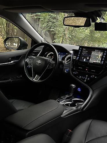 Toyota: Toyota Camry: 2021 г., Гибрид — 13