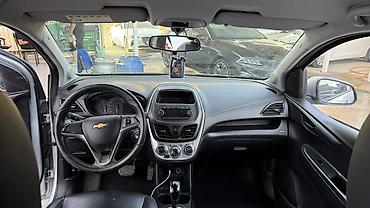 sonata 2008: Chevrolet Spark: 2017 г., 1 л, Автомат, Бензин, Хэтчбэк — 7
