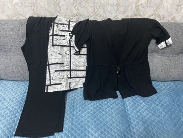костюм черный: Костюм тройка штапельтурция,новый,цена 2500