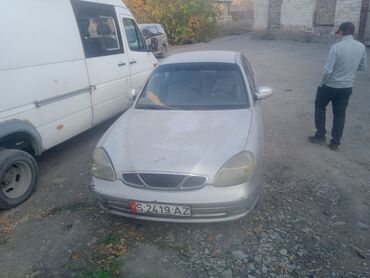 амортизаторы дайхатсу: Daewoo Nubira: 2000 г., 1.5 л, Механика, Бензин, Седан