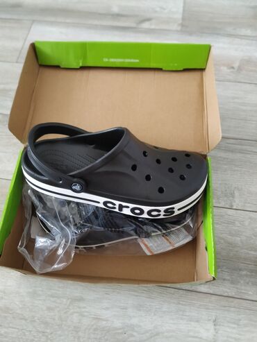мужские зимняя обувь: Crocs новые,размер 44-43