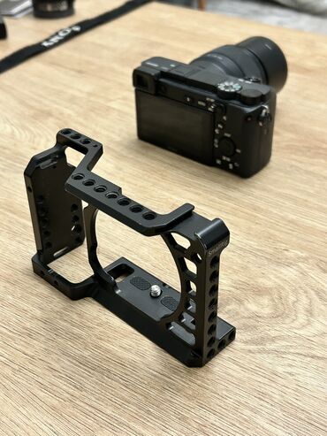 прокат плейстейшен 4: SmallRig Kamera Qəfəsi – Sony A6400 və Uyğun Modellər üçün 🔹 Brend
