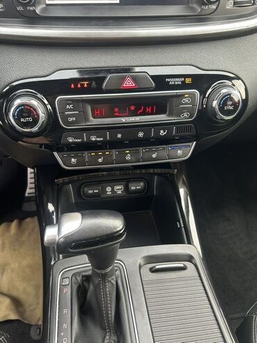 Kia: Kia Sorento: 2019 г., 2 л, Автомат, Дизель, Кроссовер — 24