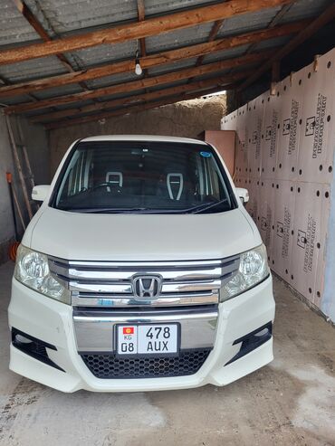 Honda: Honda Stepwgn: 2010 г., 2 л, Автомат, Бензин, Минивэн — 1