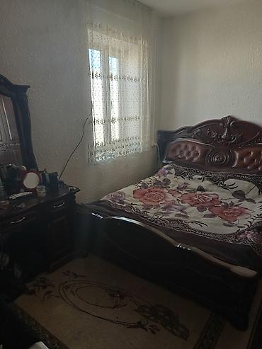 Продажа барачных домов: Продаётся дом барачного типа. гостиная, две спальни, кухня, коридор — 5