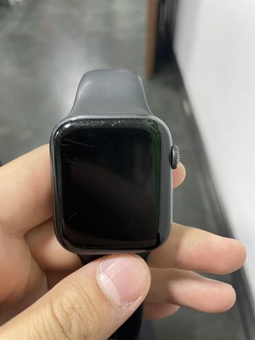 Наручные часы: Продаю Apple Watch 4 44mm Состояние 9/10 Есть царапины на экране