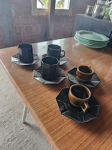 cinije: Set šoljica za kafu/espresso sa tacnama - Ukupno 5 šoljica sa — 1