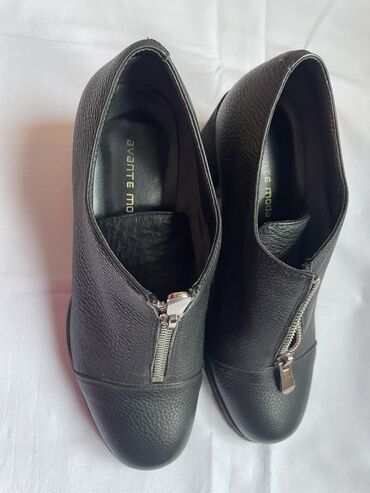 ботинки женские кожаные: Ботинки и ботильоны Passo Avanti, 37, цвет - Черный