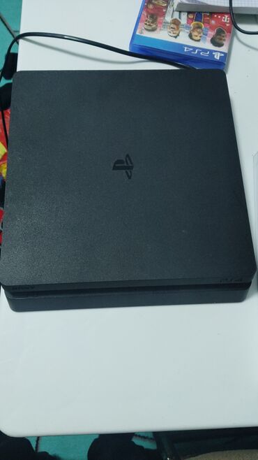 crew 2: PlayStation 4 Slim 1 TB Yaddaş 2 Pult var özüm işlətmişəm evdə çox