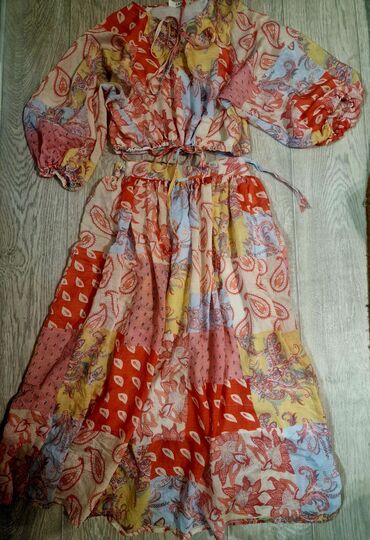 кыргыз платье: Повседневное платье, Италия