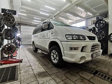 мицубиси делика: Mitsubishi Delica: 2003 г., 3 л, Автомат, Бензин, Бус — 4