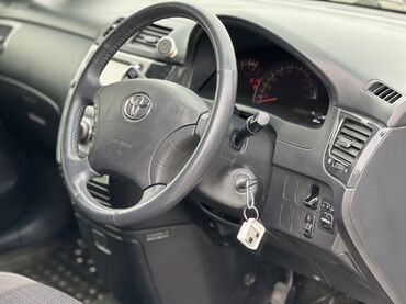 Toyota: Toyota Ipsum: 2004 г., 2.4 л, Автомат, Бензин, Минивэн — 7