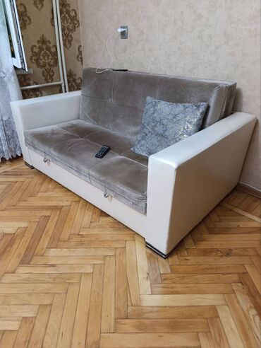 Akkumulyatorlar: Divan, İşlənmiş, Açılan, Parça, Çatdırılma yoxdur