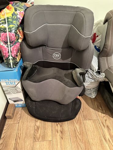 кресло детское автомобильное: Автокресло, цвет - Черный, Б/у