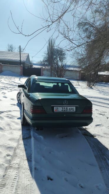 грузовой сапок мерс: Mercedes-Benz W124: 1993 г., 5 л, Бензин, Седан