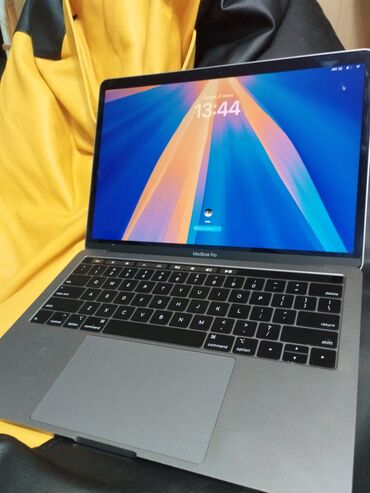 macbook pro 13 2019: Ультрабук, Apple, Intel Core i5, 13.3 ", Б/у, Для работы, учебы, память SSD