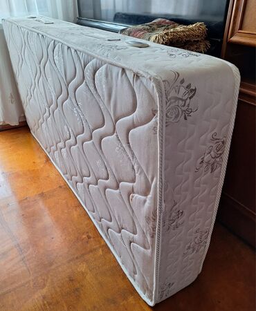Yataq otağı dəstləri: Sadə matras