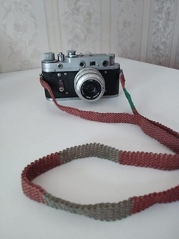 Foto və videokameralar: Sovet istehsalı foto böyüdücü və film fotoaparatı dəsti Tərkib: - — 4