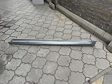 наклатка: Порог-накладка (порог кузова) для автомобиля, Тойота Камри 70 SE 2019г — 4