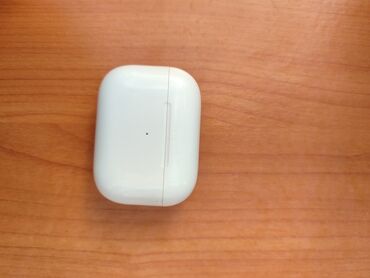 наушники i12: Продается AirPods Pro, Состояние 10/10, в подарок чехол, Пользовался 2