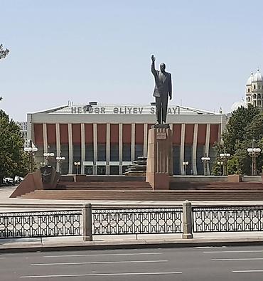 Uzunmüddətli kirayə mənzillər: Şəhərin 28 may ərazisində Mərkəzi bank.28 Moll. Milli Konservatoriya — 4