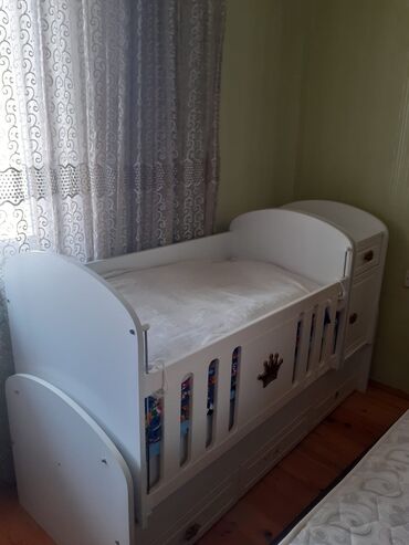 детская парта со стульчиком: Для девочки и мальчика, Б/у, Колыбель