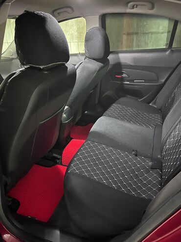 Chevrolet: Chevrolet Cruze RS – sedan - Rəng: tünd al qırmızı (metallik) - — 10