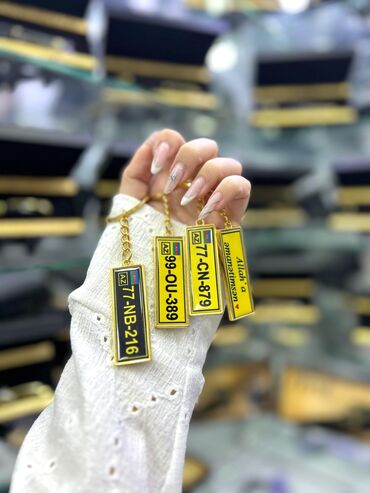 Digər aksesuarlar: Avtomobilinize őzel ad ve nőmre yazilmasi