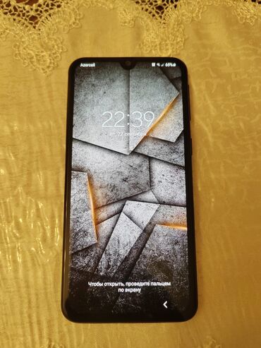 telefon gencede: Samsung A40, 64 GB, rəng - Bənövşəyi