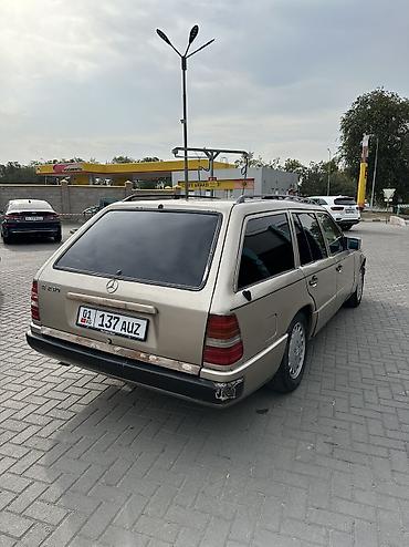 Продажа авто: Mercedes-Benz W124: 1990 г., 2 л, Механика, Бензин, Универсал — 6