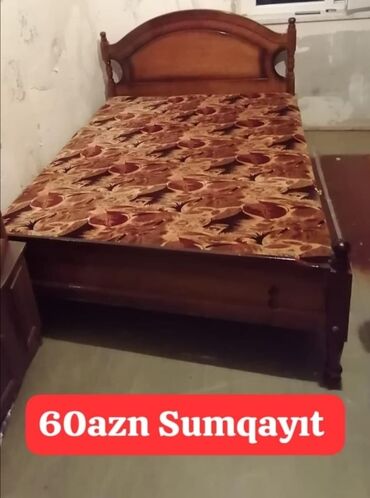 4 qapılı şkaf: Sumqayıt Taxt 60manat/Dolab kupe 260manat 180sm Sumqayıt/Divan açılır