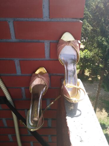 Sandale: Sandale, 37 — 2