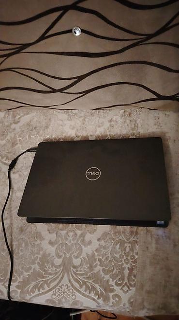 i̇pad mini 7: Dell Latitude 5500 noutbuku - Ekran: 15.6" Full HD (1920x1080) mat — 1
