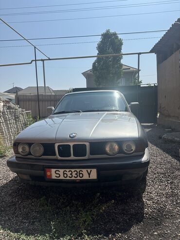 BMW: BMW 520: 1991 г., 2 л, Механика, Бензин, Седан