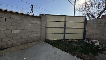 Продажа коттеджей и домов: Срочно продаётся двухэтажный жилой дом с просторным ограждённым — 9